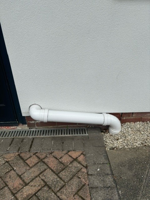 How to Calculate Gutter Size for Any UK Roof